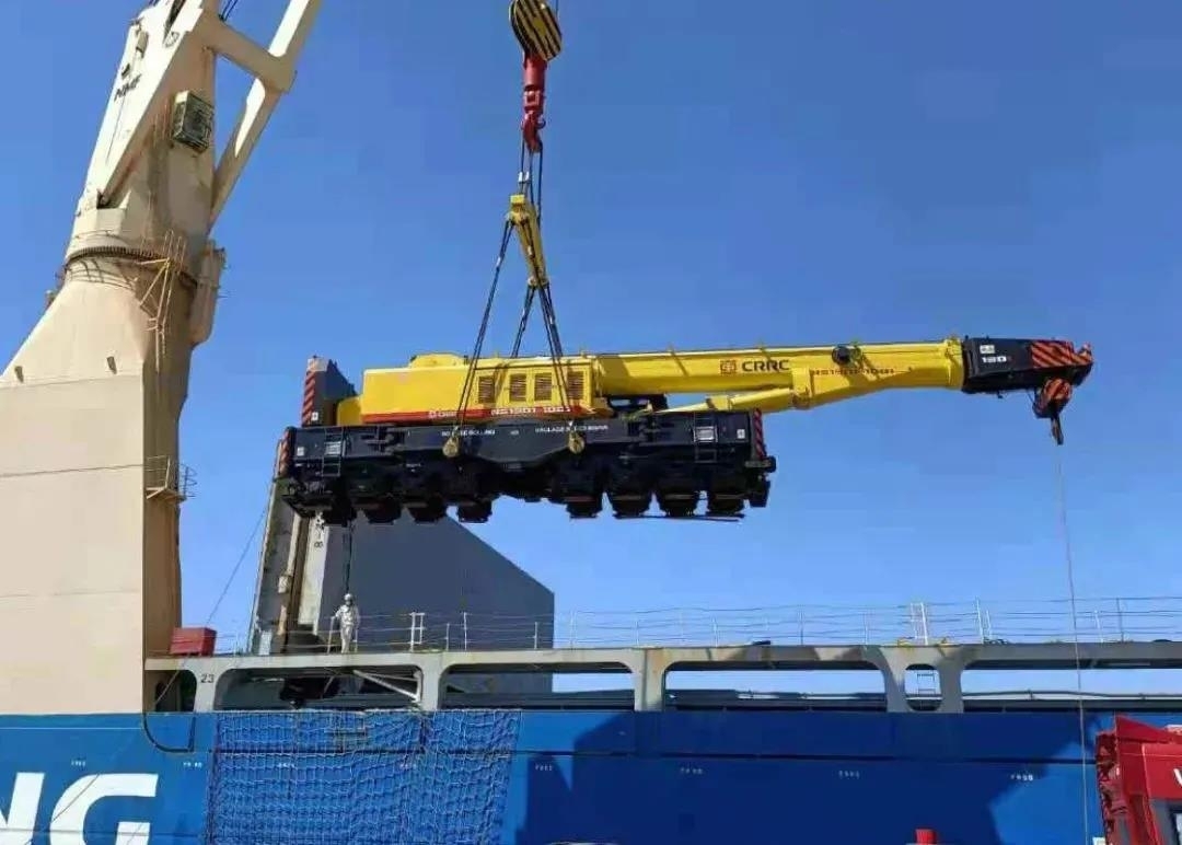 CRRC Qiqihar Exports Railway Cranes And Supporting Facilities To Nigeria