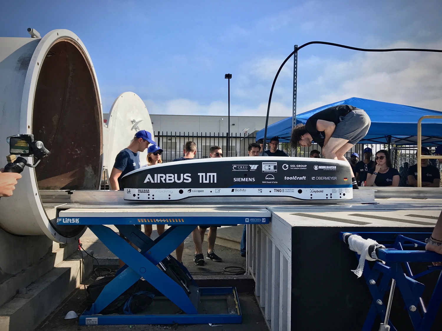 Student Group Sets New Hyperloop Speed Record