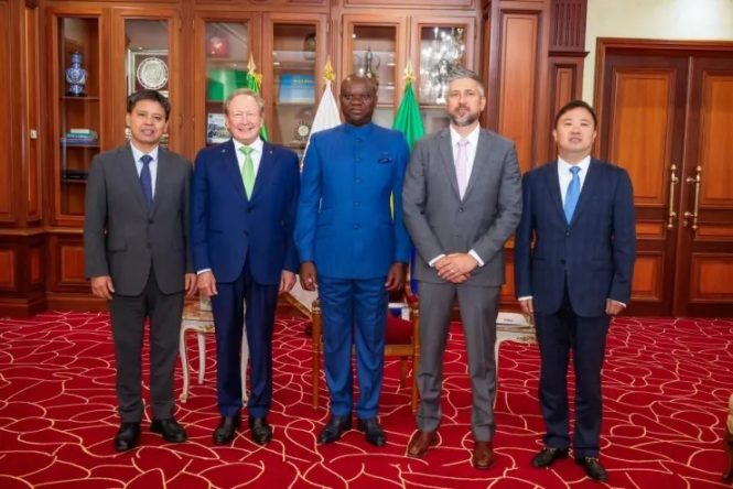 Gabon Grants Fortescue Headquarters Land Title as President Calls for Bélinga Mine and Railway to Advance Together