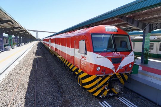 Mozambique Commissions New Passenger Locomotives to Boost Rail Services