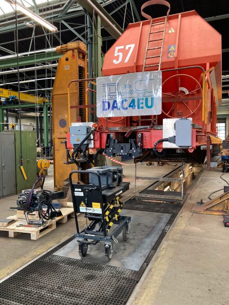 Voith to Supply Digital Automatic Couplers for the First DAC Train in Commercial Freight Transport Within Germany