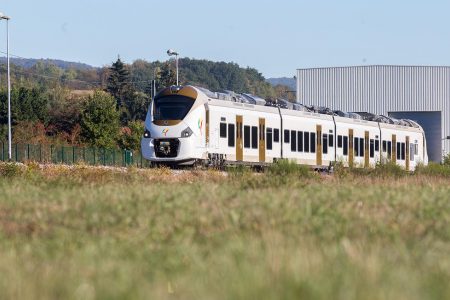 Alstom Begins Shipping Coradia Polyvalent Regional Trains For Senegal